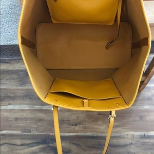 Michael Kors Jet Set Tote, Mustard Yellow